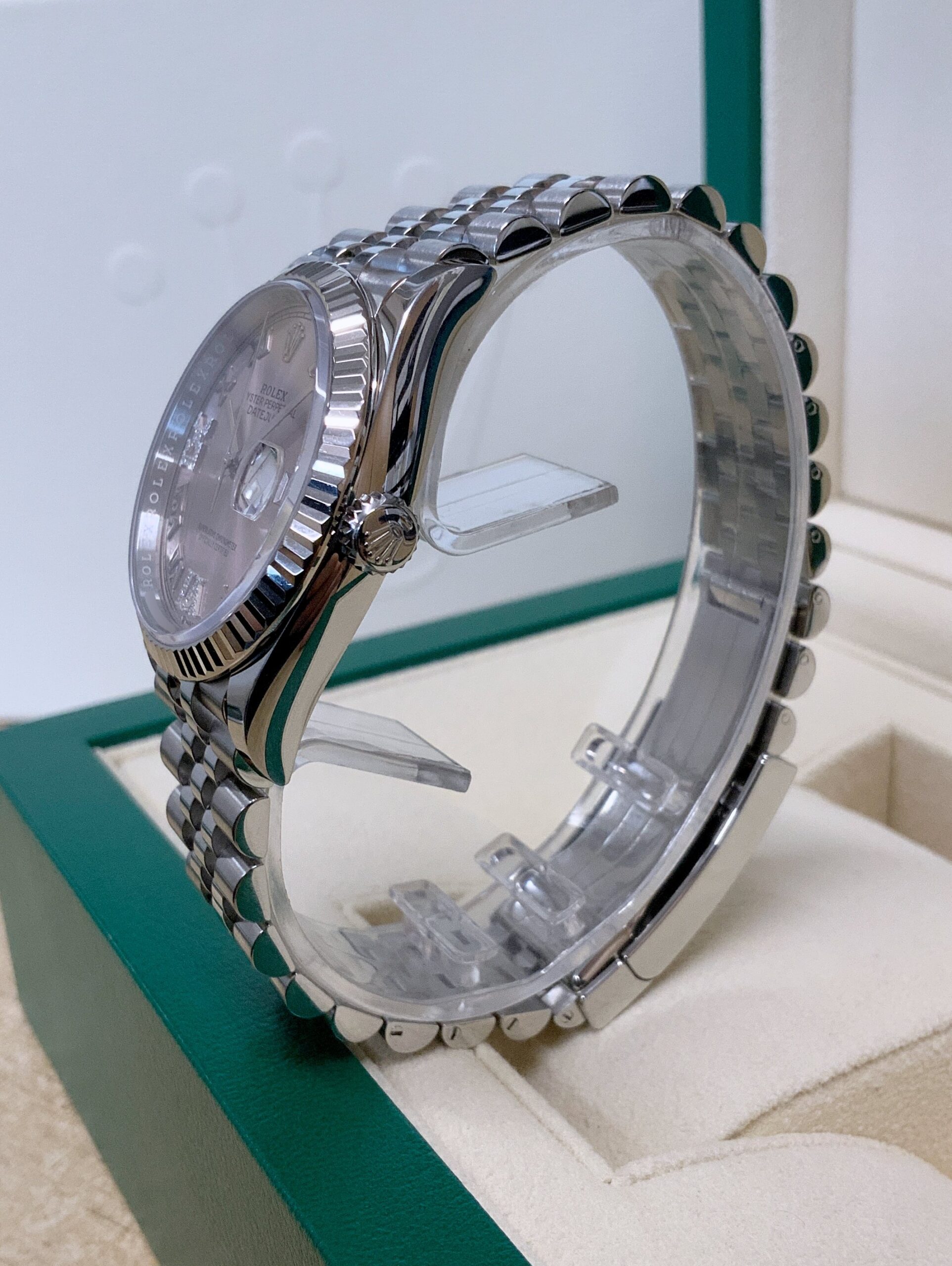 Rolex replica Datejust 36mm 126234 Pink Roman Diamond Dial - immagine 4